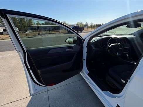 Used 2018 Hyundai Sonata SEL image 9