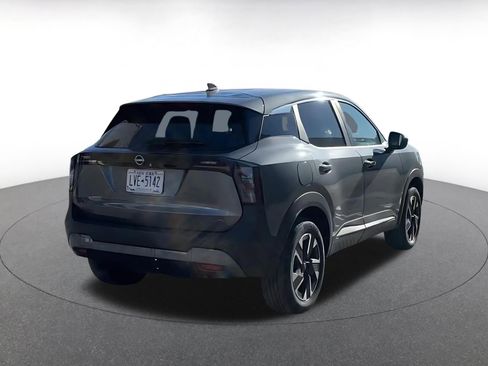 Used 2025 Nissan Kicks SV image 14