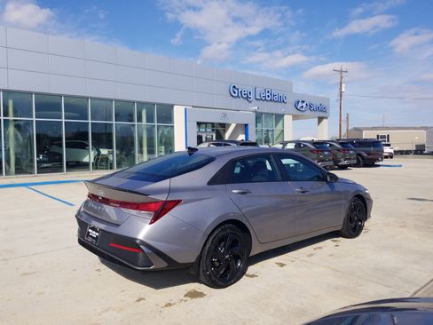 New 2026 Hyundai Elantra Sport FWD image 7