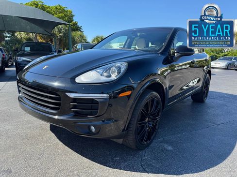 Used 2017 Porsche Cayenne image 1