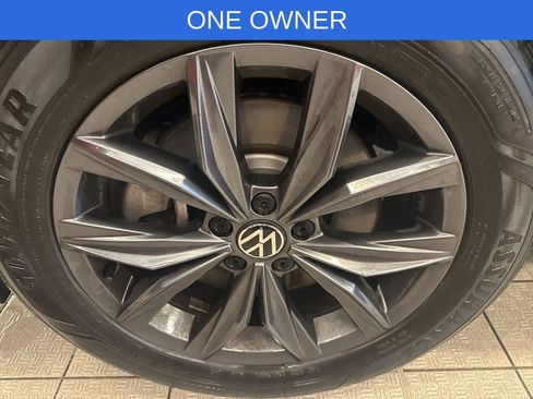 Used 2022 Volkswagen Tiguan SE image 4