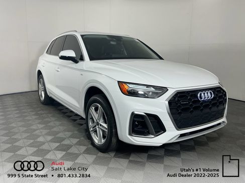 Used 2024 Audi Q5 e Premium Plus AWD/4WD image 1