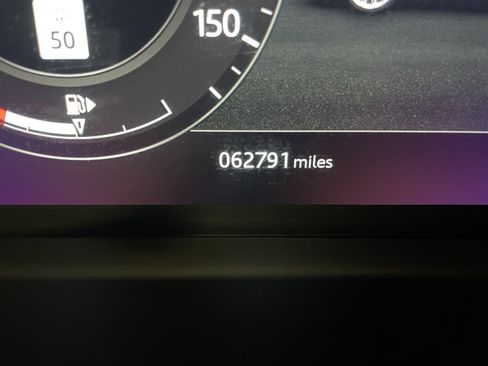 Used 2020 Land Rover Range Rover HSE image 25