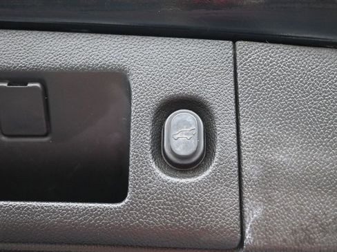 Used 2017 Chevrolet Tahoe Premier image 31