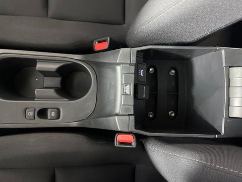 Used 2024 Toyota Corolla LE image 25