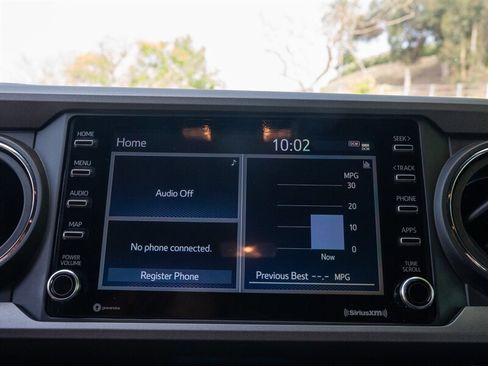 Used 2022 Toyota Tacoma TRD Sport image 12