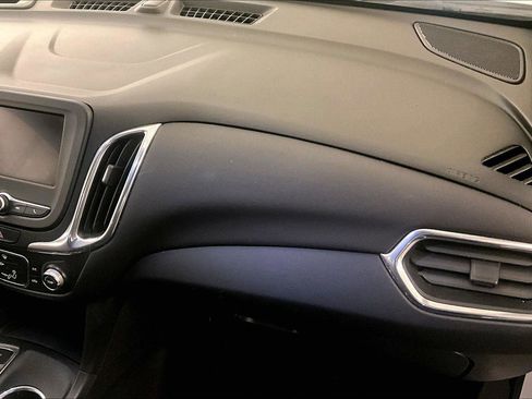 Used 2021 Chevrolet Equinox LT image 16