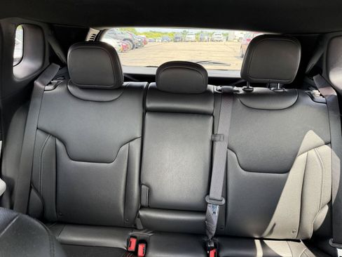Used 2025 Jeep Compass Limited AWD/4WD image 23