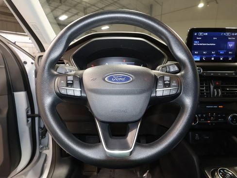 Used 2025 Ford Escape Active image 10