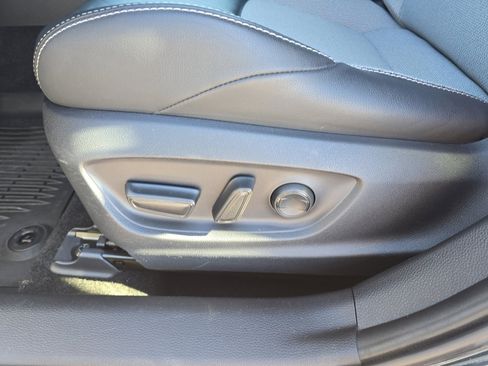 Used 2020 Toyota Corolla XSE image 16