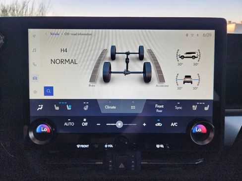 Used 2025 Lexus GX 550 w/ Accessory Package (2T) image 45