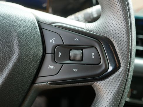 Used 2025 Chevrolet TrailBlazer LT AWD/4WD image 29