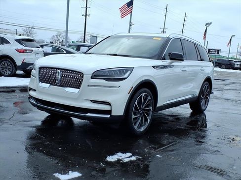 Certified 2023 Lincoln Aviator Reserve w/ Equipment Group 201A image 3