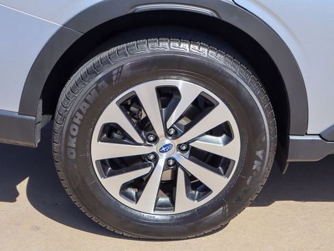 Used 2021 Subaru Outback Premium w/ Popular Package #1 AWD/4WD image 28