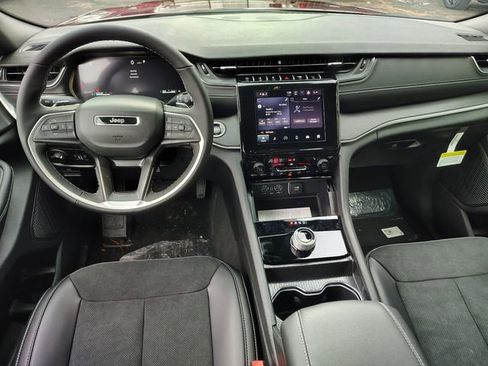 New 2025 Jeep Grand Cherokee L Laredo AWD/4WD image 12