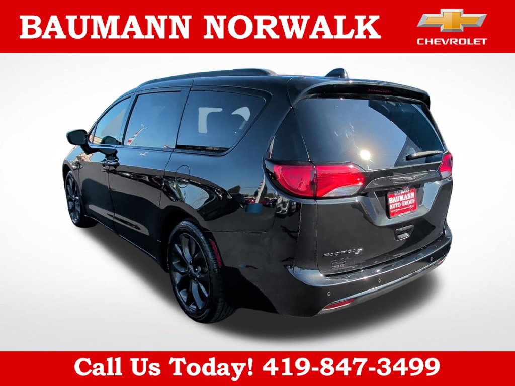 Used 2018 Chrysler Pacifica Touring-L w/ Advanced Safetytec Group FWD image 7