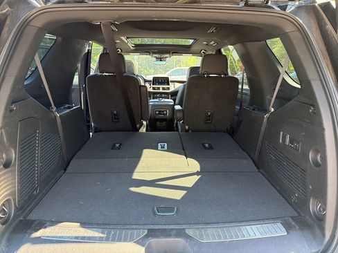 Used 2023 Chevrolet Tahoe High Country AWD/4WD image 16