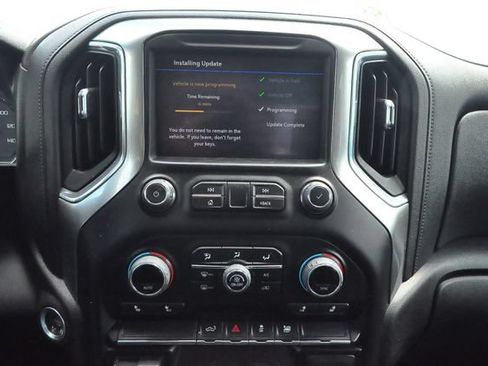 Used 2021 Chevrolet Silverado 1500 RST w/ Redline Edition AWD/4WD image 34