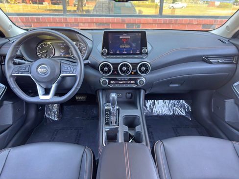 Used 2020 Nissan Sentra SR w/ Premium Package image 12