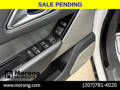 Used 2019 Land Rover Range Rover Velar R-Dynamic SE AWD/4WD image 25