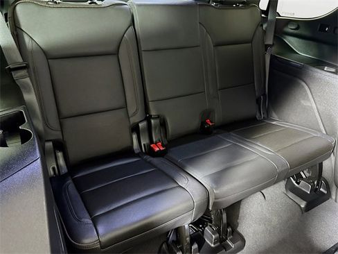 Certified 2024 Chevrolet Tahoe High Country w/ Advanced Technology Package image 28