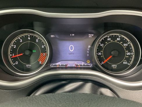 Used 2015 Jeep Cherokee Trailhawk w/ Comfort/Convenience Group image 10