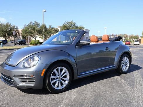 Used 2017 Volkswagen Beetle 1.8T Classic image 4