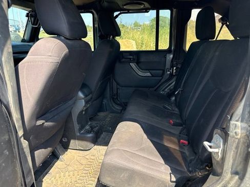 Used 2014 Jeep Wrangler Unlimited Sport w/ Quick Order Package 24S AWD/4WD image 9