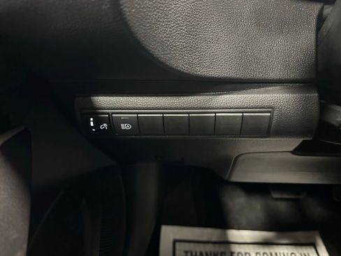 Used 2025 Toyota Corolla SE image 17