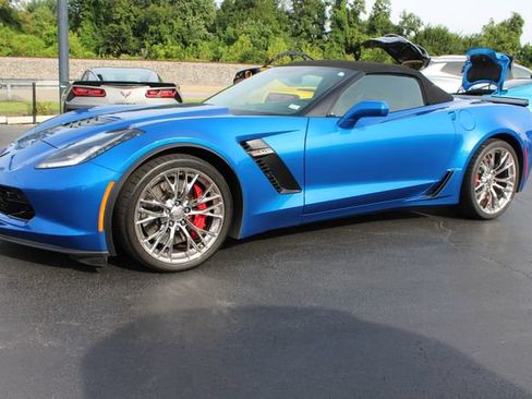 Used 2016 Chevrolet Corvette Z06 w/ 3LZ Preferred Equipment Group RWD image 7