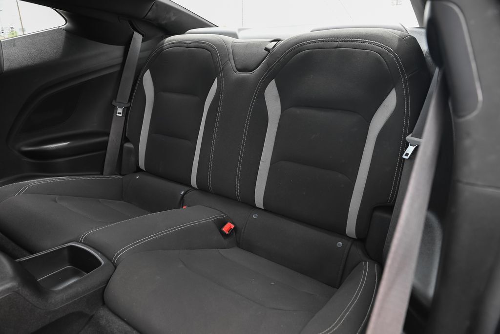 Used 2021 Chevrolet Camaro LT RWD image 30