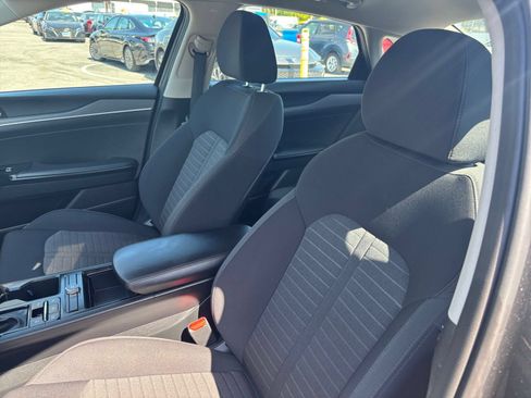 Used 2025 Kia K5 LXS FWD image 28