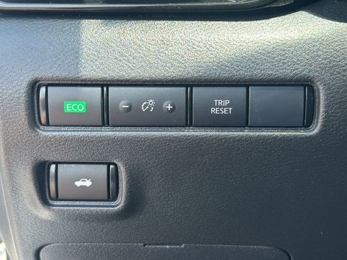 Used 2023 Nissan Sentra SV FWD image 24