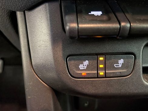 Used 2018 Chevrolet Colorado Z71 image 36