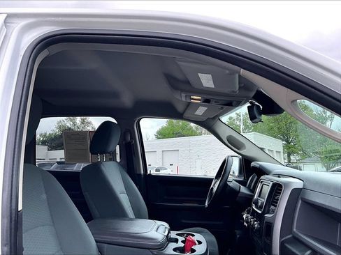 Used 2015 RAM 1500 Express AWD/4WD image 24