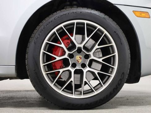 Used 2015 Porsche Macan Turbo AWD/4WD image 12