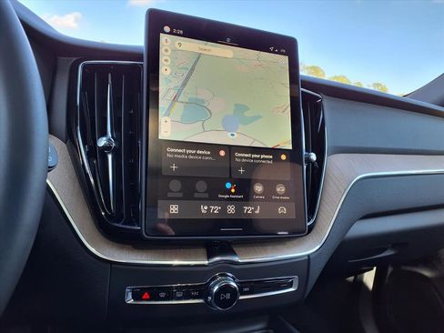 New 2026 Volvo XC60 B5 Plus w/ Protection Package Premier image 15