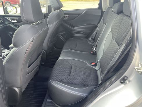 Used 2019 Subaru Forester Premium AWD/4WD image 11