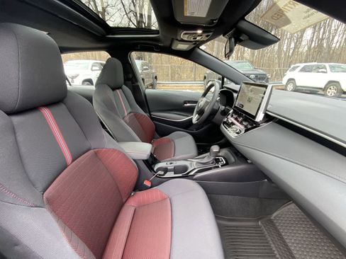 Certified 2025 Toyota Corolla SE image 29