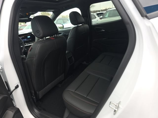 New 2026 Chevrolet Trax RS w/ Sunroof Package FWD image 27