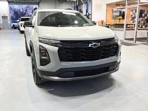 New 2026 Chevrolet Equinox LT w/ Convenience Package II image 3