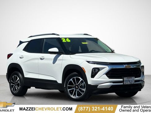 Used 2026 Chevrolet TrailBlazer LT FWD image 1