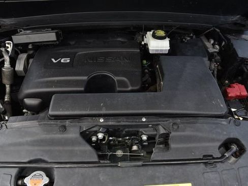 Used 2018 Nissan Pathfinder Platinum FWD image 34