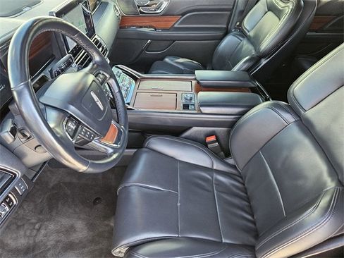 Used 2024 Lincoln Navigator L 4WD image 13