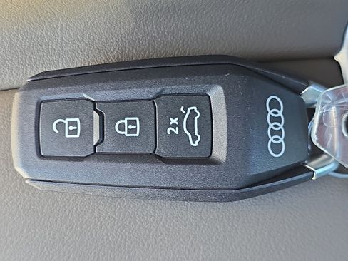 New 2025 Audi Q5 Premium Plus image 35