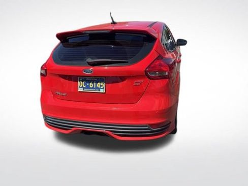 Used 2017 Ford Focus ST FWD image 2