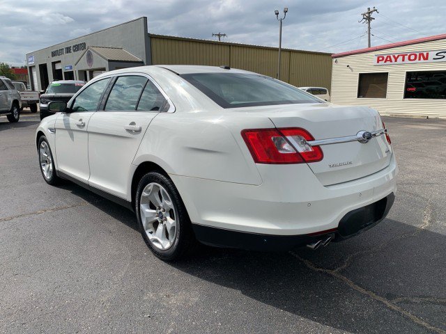 Used 2010 Ford Taurus SEL FWD image 2
