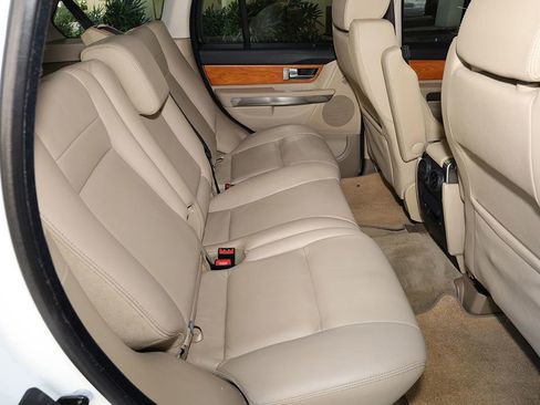 Used 2012 Land Rover Range Rover Sport HSE image 8