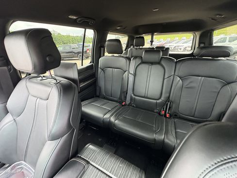 Used 2023 Jeep Wagoneer Series II w/ Rear Seat Video Group 1 AWD/4WD image 34