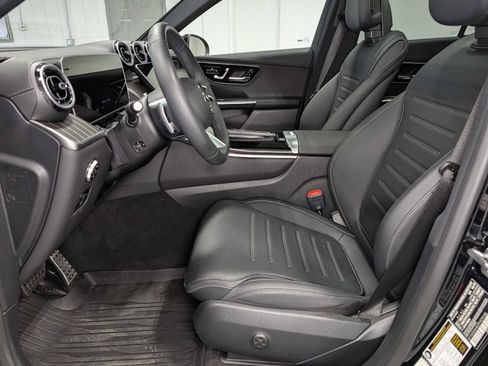 Certified 2026 Mercedes-Benz GLC 300 4MATIC image 4